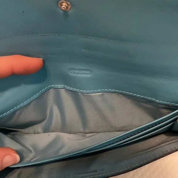 Coach Turquoise Blue Rectangular Vintage Fix-Up Distressed Project Wallet - Picture 11 of 13